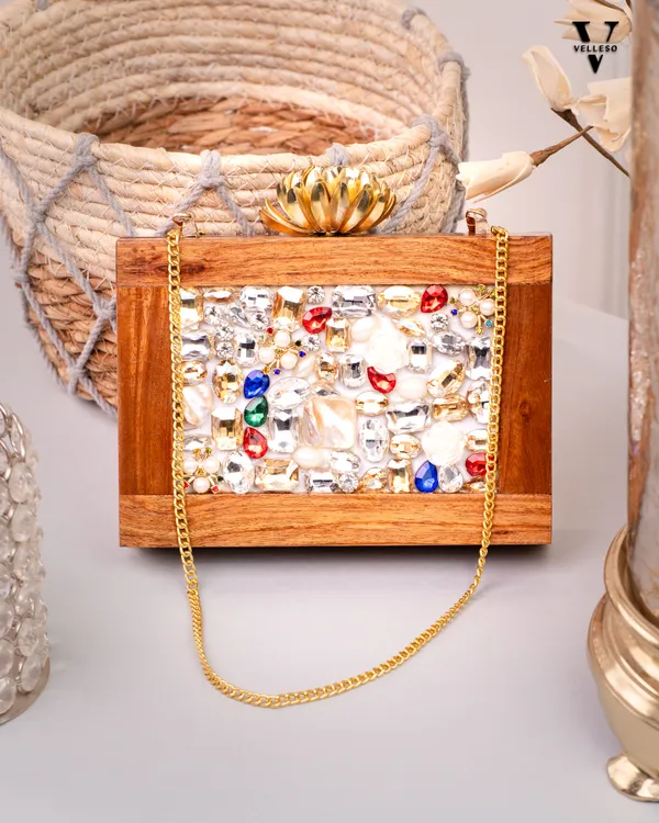 Zaria_Jewelwood_Clutch